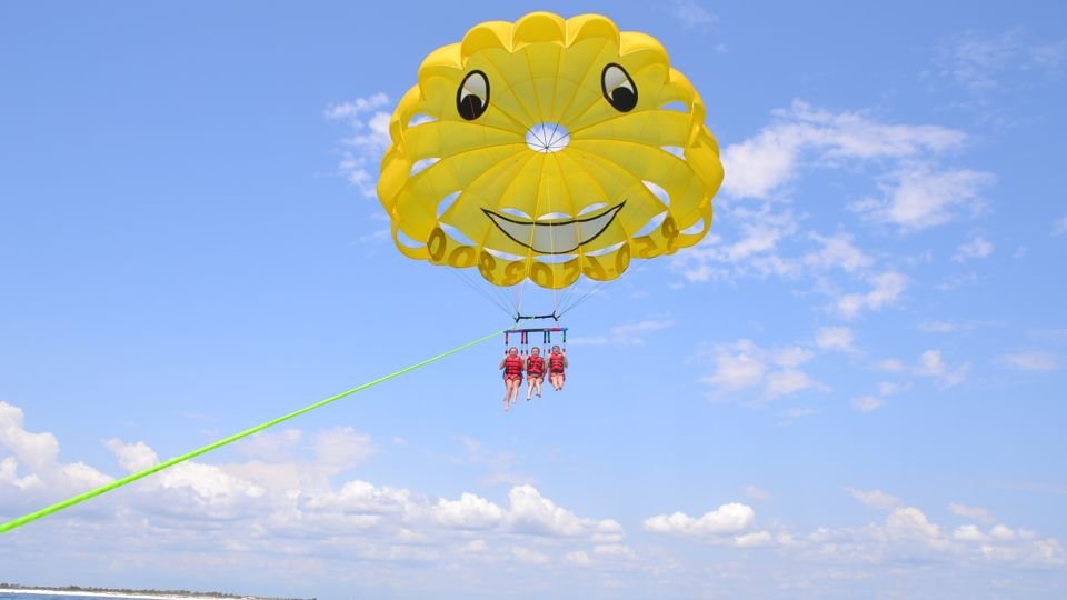 Парасейлинг в Шарме (парашют за лодкой)