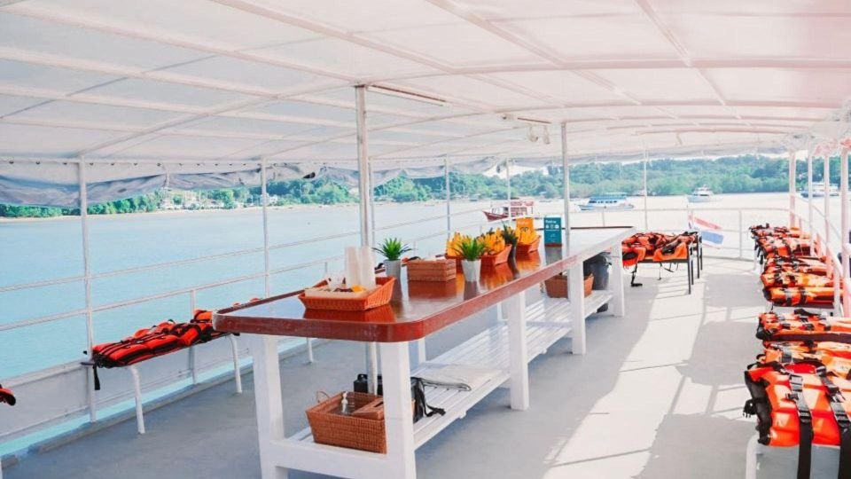 Isola di James Bond in barca grande