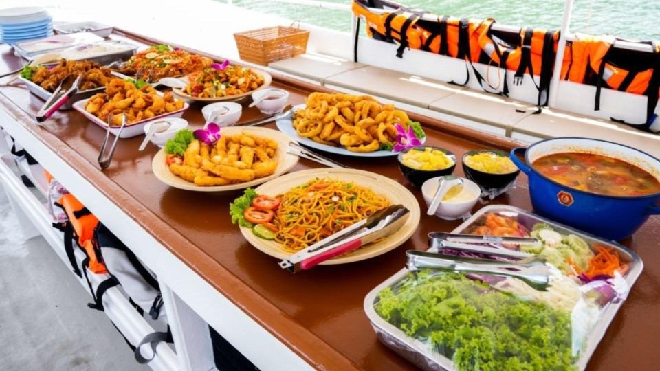 Isola di James Bond in barca grande