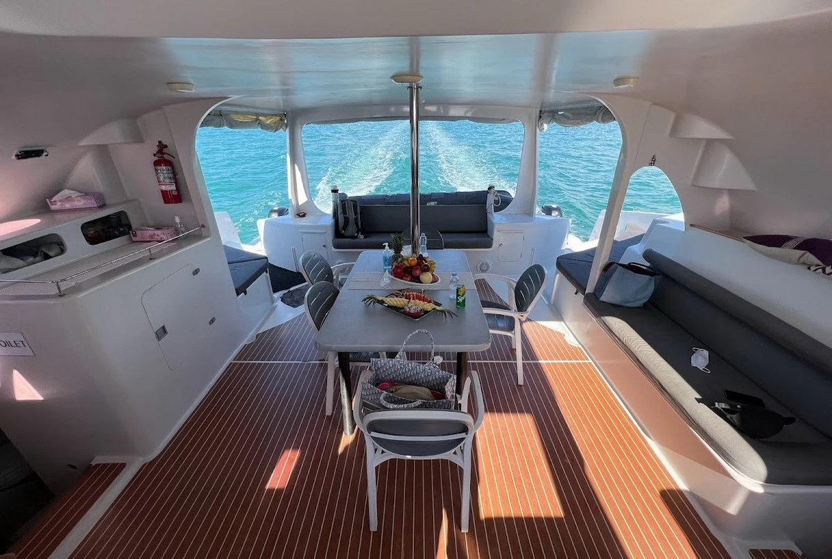 كاتاماران بمحرك CM5 (جولة خاصة)