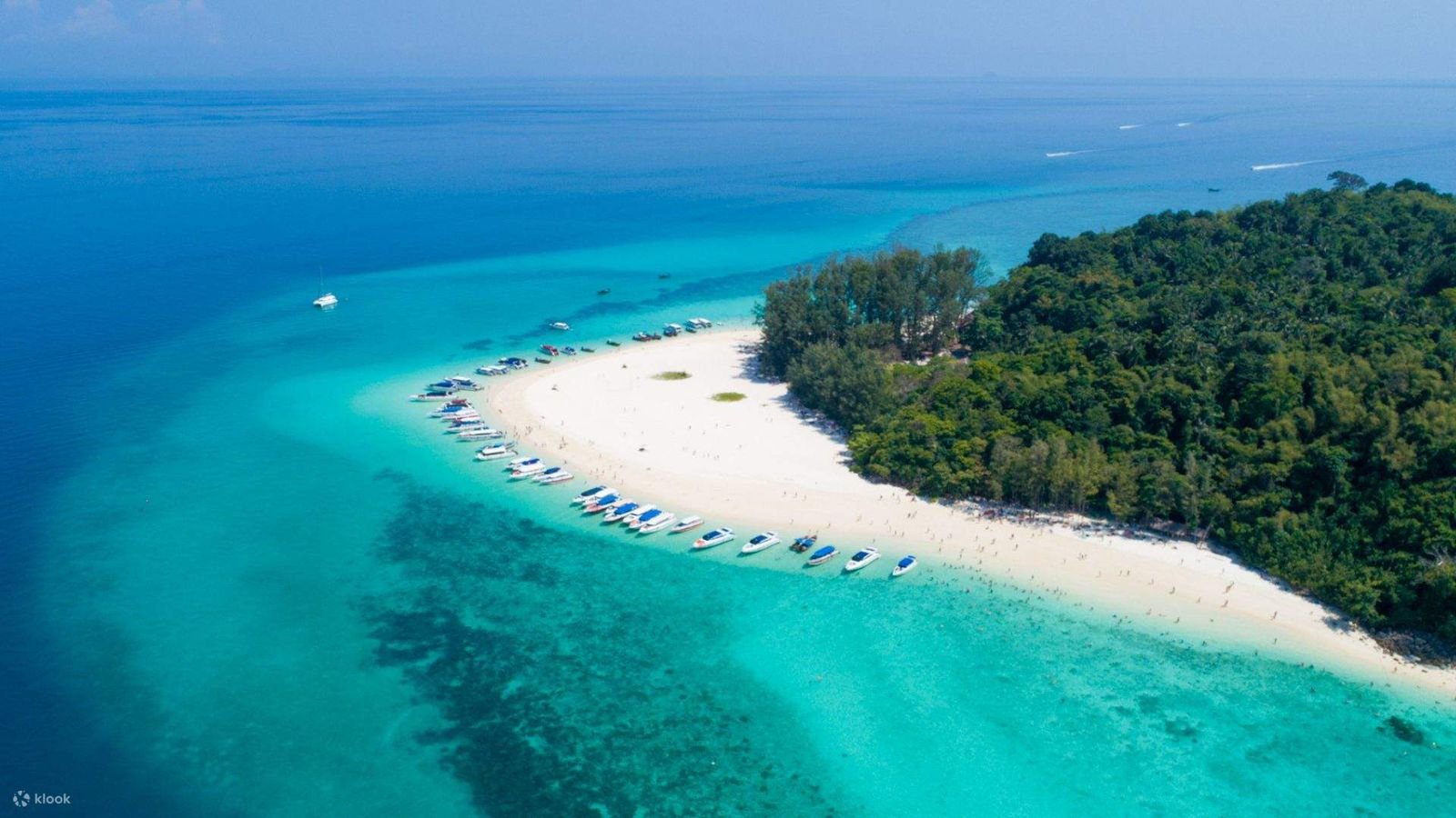 3 ОСТРОВА (Пхи-Пхи + Бамбуковый остров + Рангъяй) с рыбалкой на скоростном катере из Пхукета