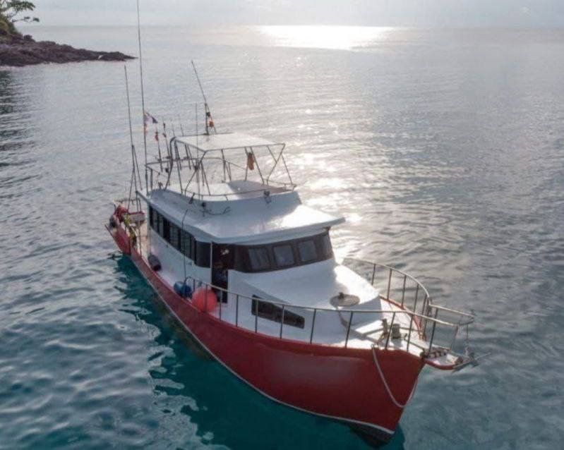 VIP Sea Fishing in Phuket at Sunrise with a Russian Guide