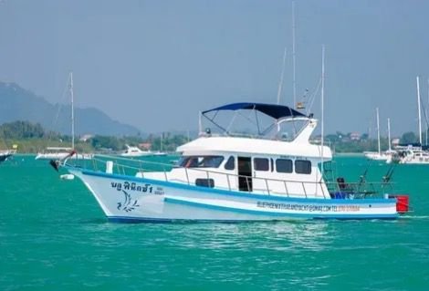 VIP Sea Fishing in Phuket at Sunrise with a Russian Guide