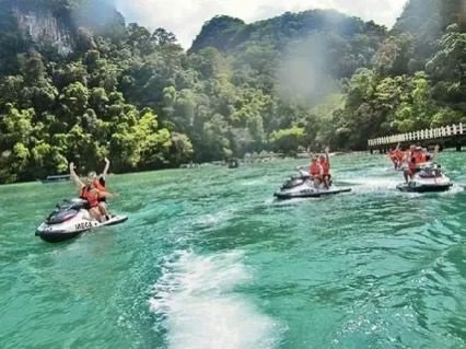 Водные мотоциклы Jet Ski