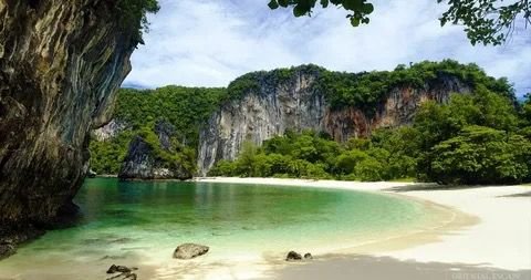 ТРОПИЧЕСКИЙ РАЙ КРАБИ