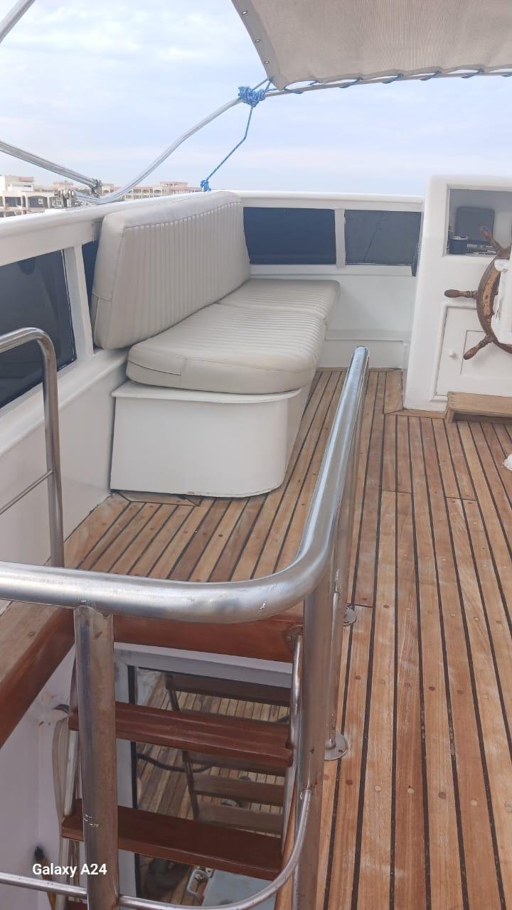 نزهة بحرية خاصة على يخت