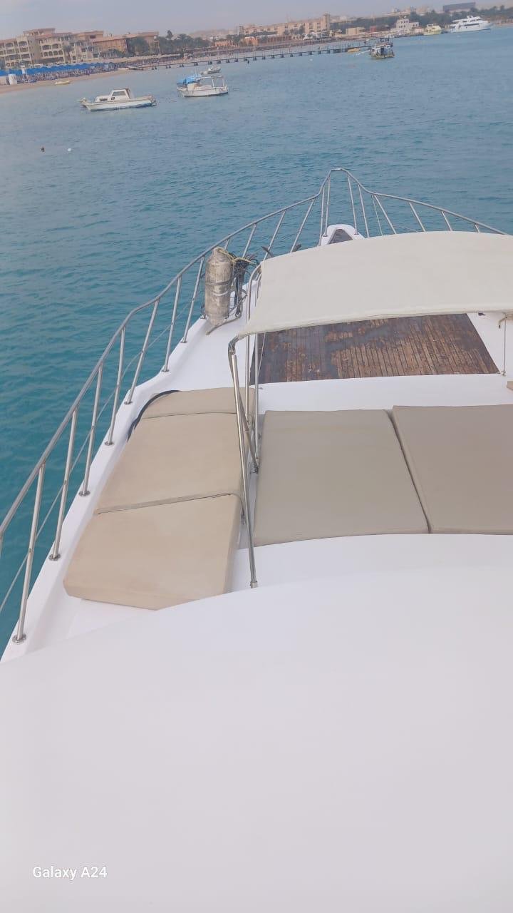 نزهة بحرية خاصة على يخت