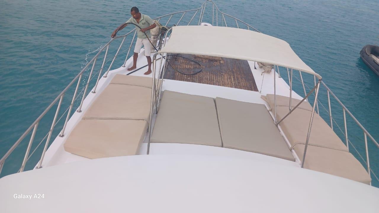 نزهة بحرية خاصة على يخت