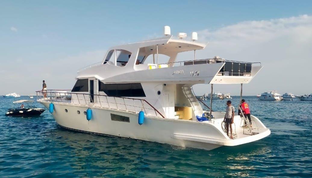 نزهة بحرية خاصة على يخت