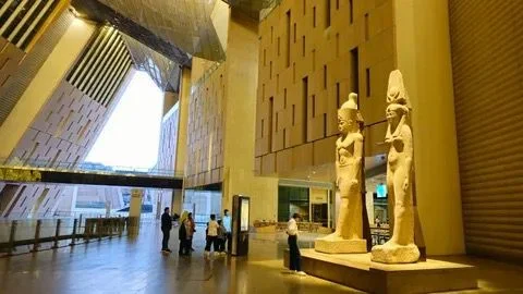 Il Cairo: nuovo museo e piramidi