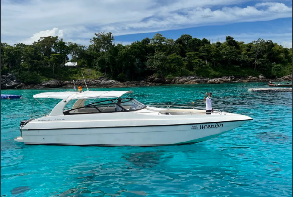 High-Speed Twin-Engine Boats SB7, SB8